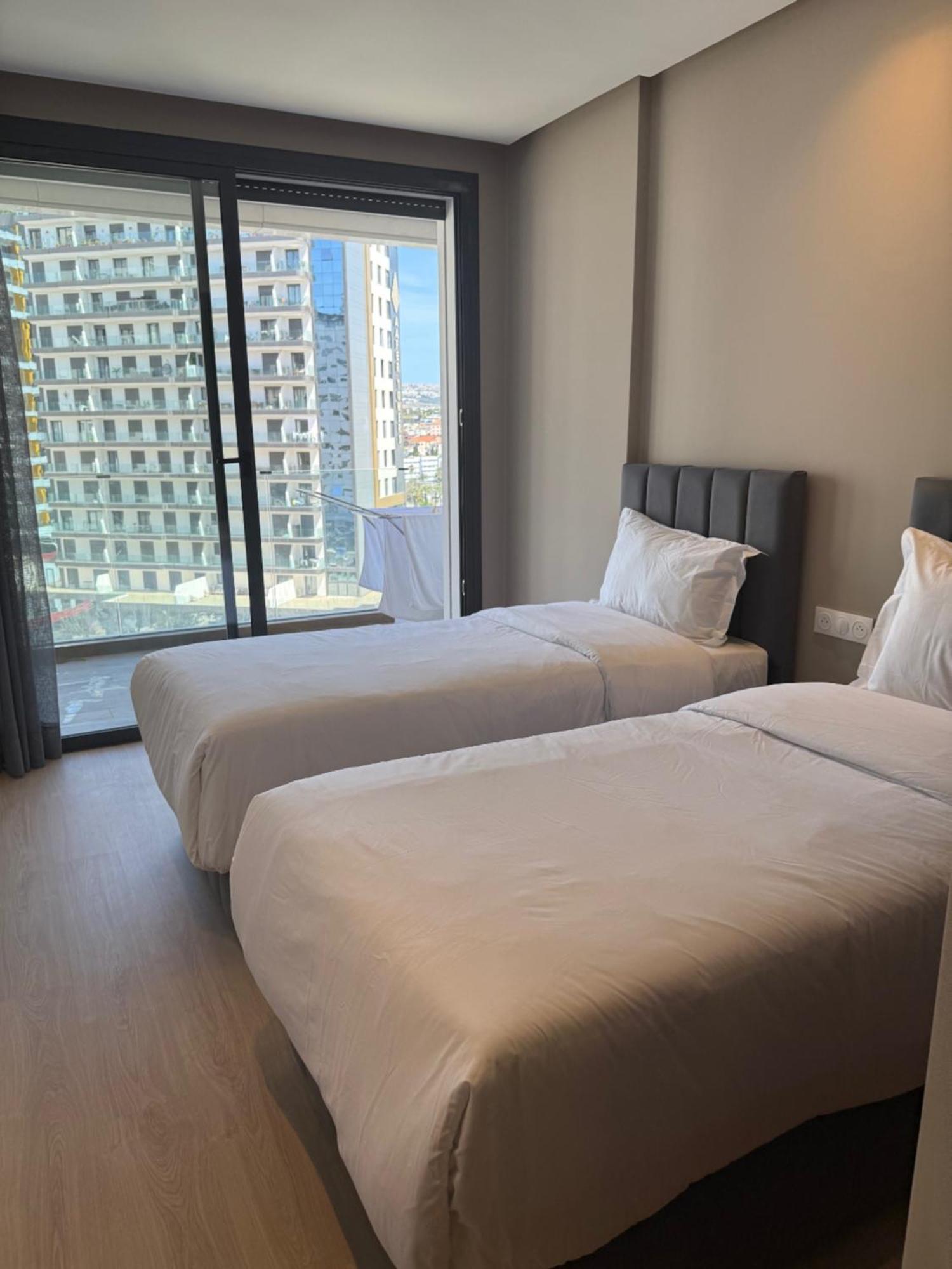 Sky View Malabata Family Only Apartment *